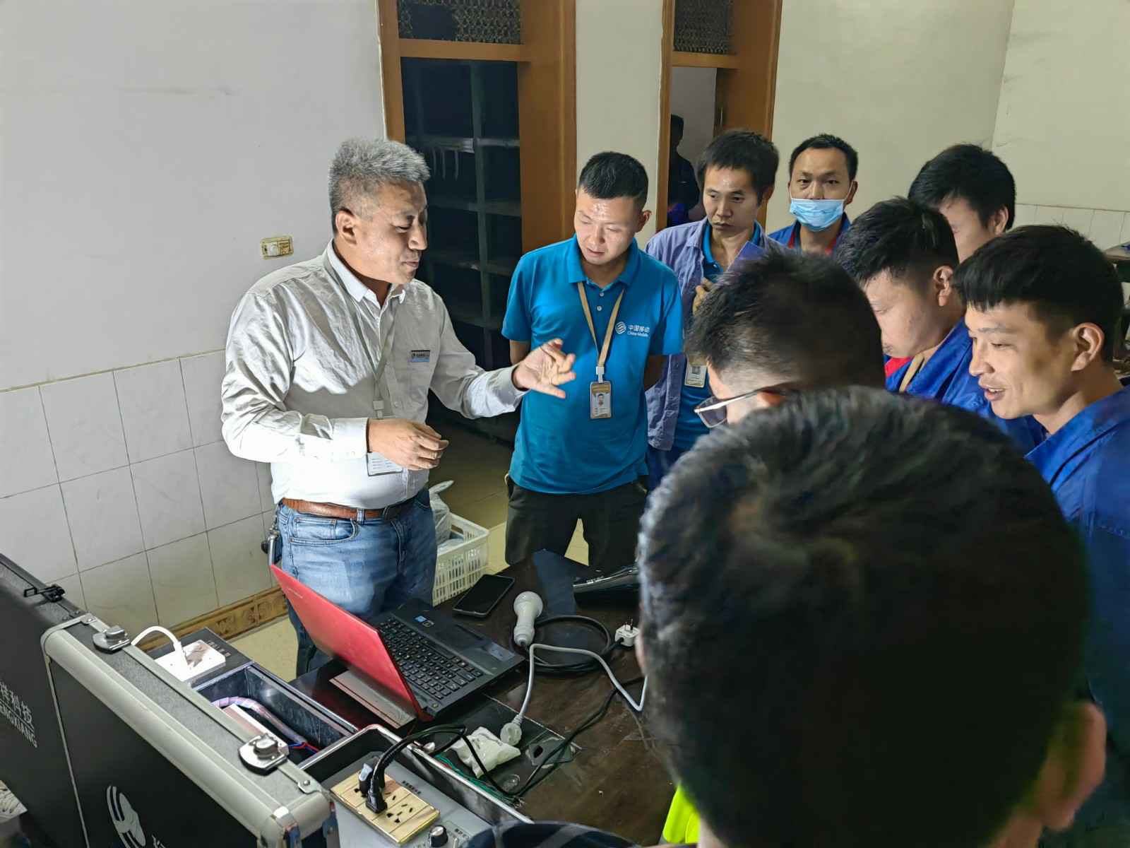 北京毕博蒸汽清洗服务有限公司为中移铁通有限公司安全用电培训